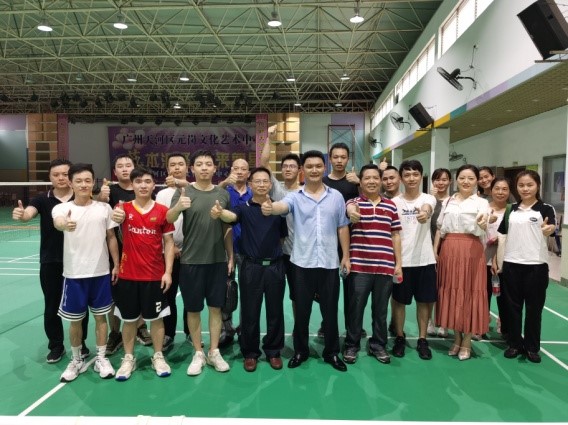 切磋球艺 增进友谊 激发顽强斗志